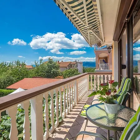 Apartment Karmel Viskovo