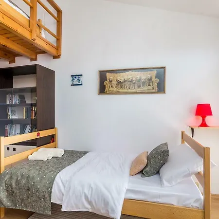 Karmel Apartment *
